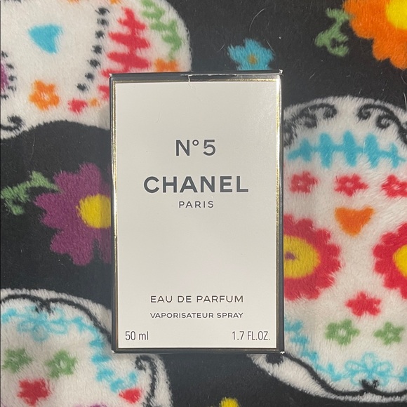Chanel N°5 Eau de Parfum 50ml Box - Picture 1 of 10